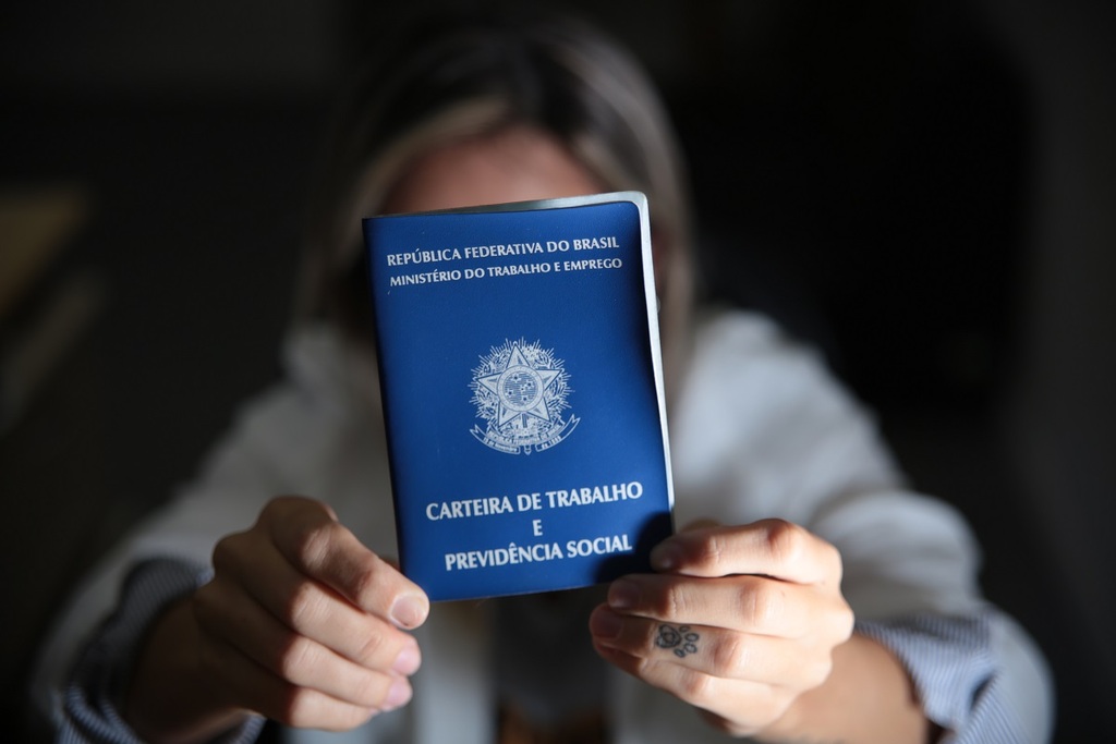 Mauricio Vieira/Arquivo/Secom - Vagas de emprego abrangem todas as regiões do Estado e atendem a diversos perfis profissionais.