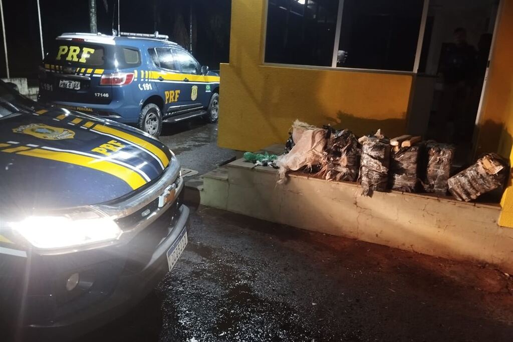 Motorista é preso com 177 quilos de maconha e armas ilegais na BR-287