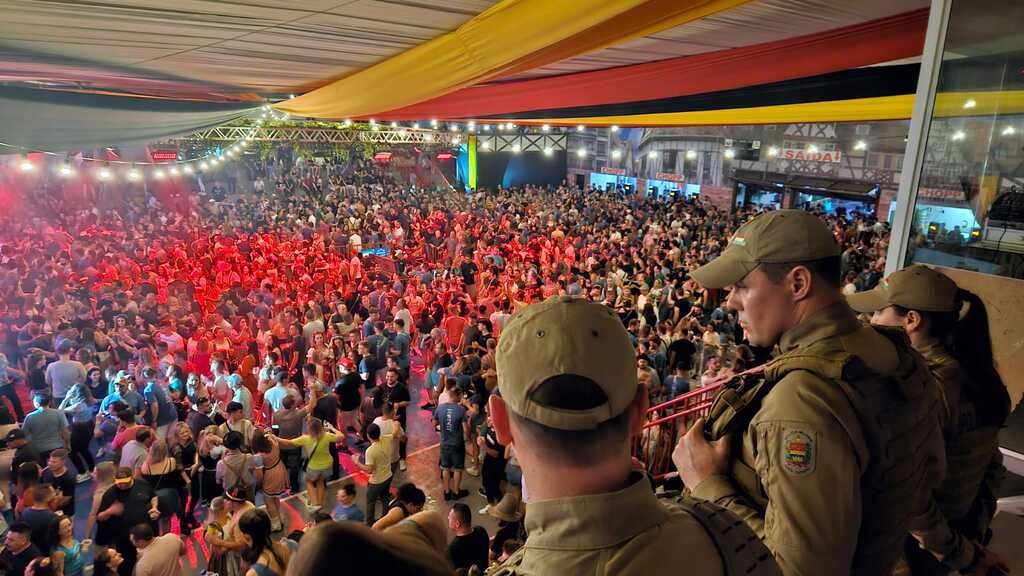 Itapiranga recebe mais de 70 policiais militares para ações de policiamento ostensivo