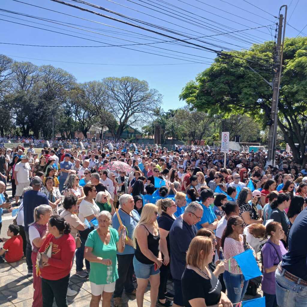 Procissão marcou as homenagens a Nossa Senhora Aparecida