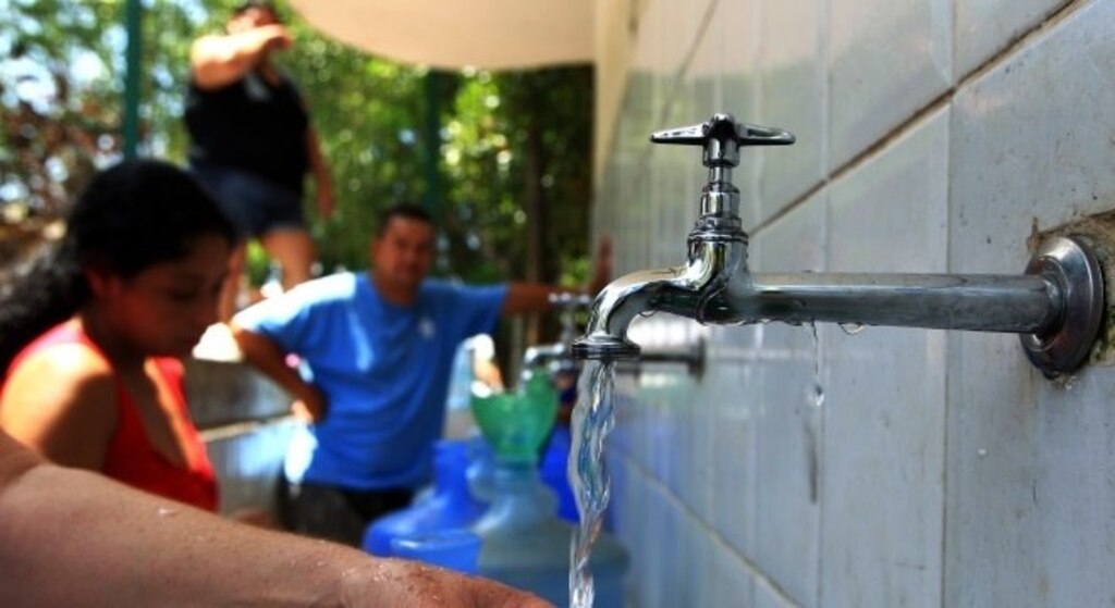 Águas de São Francisco do Sul alerta para a importância do consumo consciente de água potável