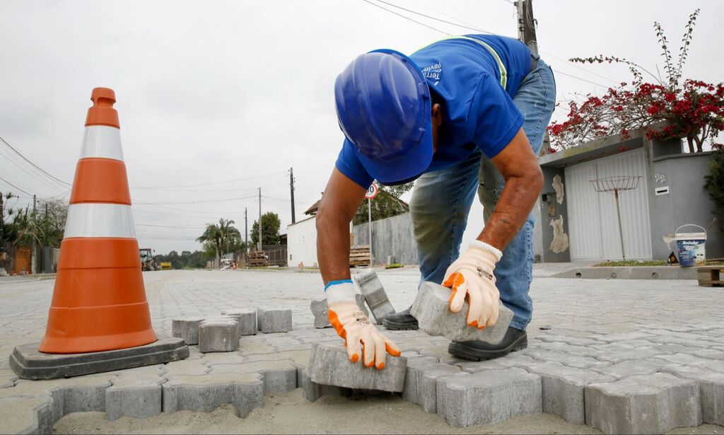 Joinville conclui obras de drenagem e pavimentação em seis ruas do Vila Nova