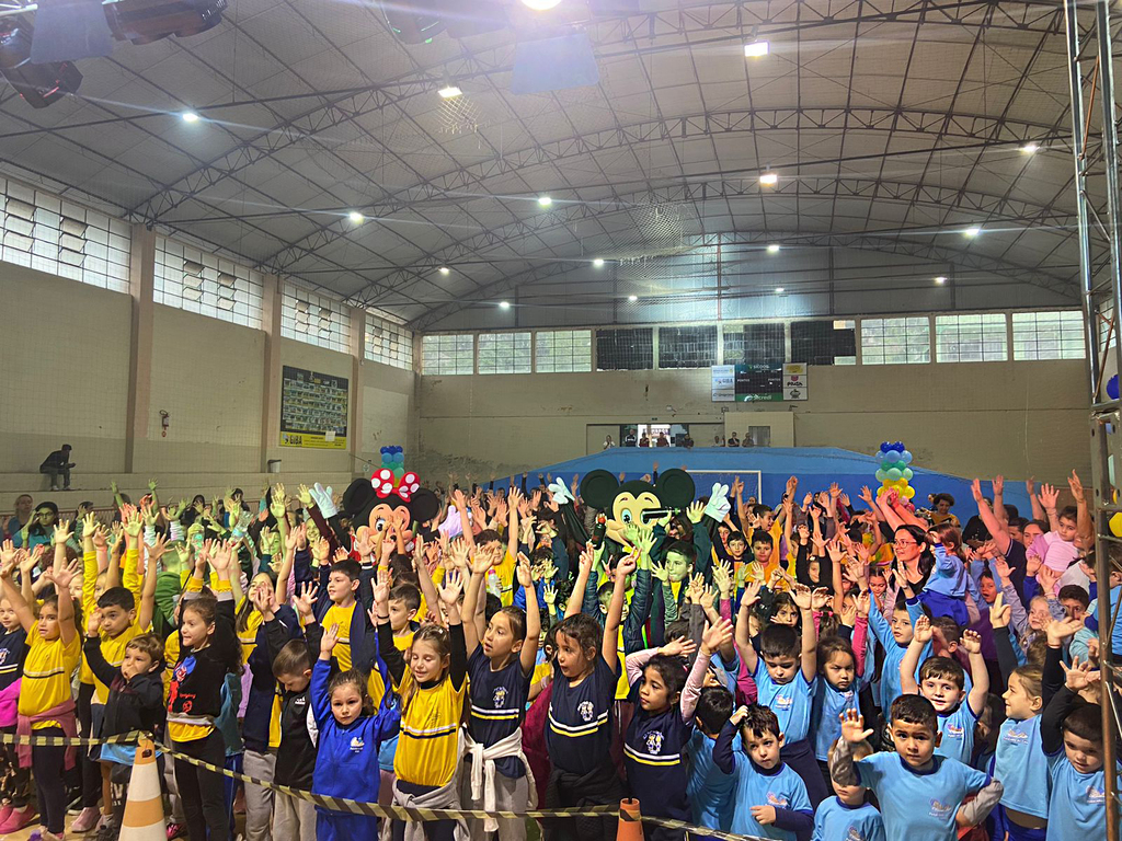 Secretaria da Educação de Ouro desenvolve programação especial para marcar o Mês das Crianças