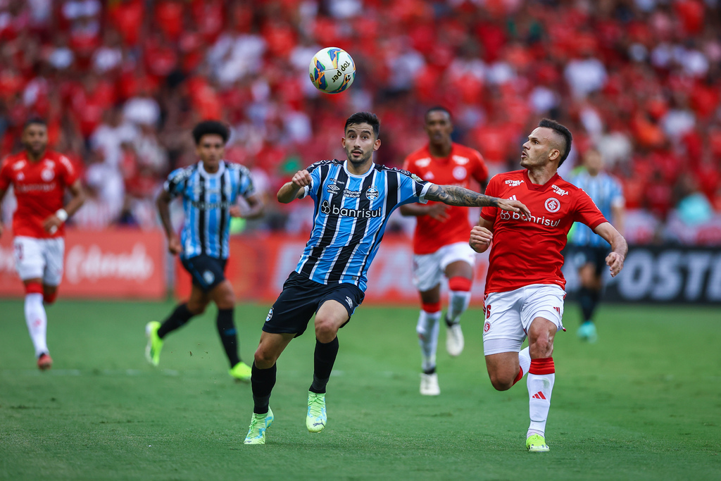 Ingressos para o clássico Gre-Nal 443 esgotam em 30 minutos na manhã desta terça-feira