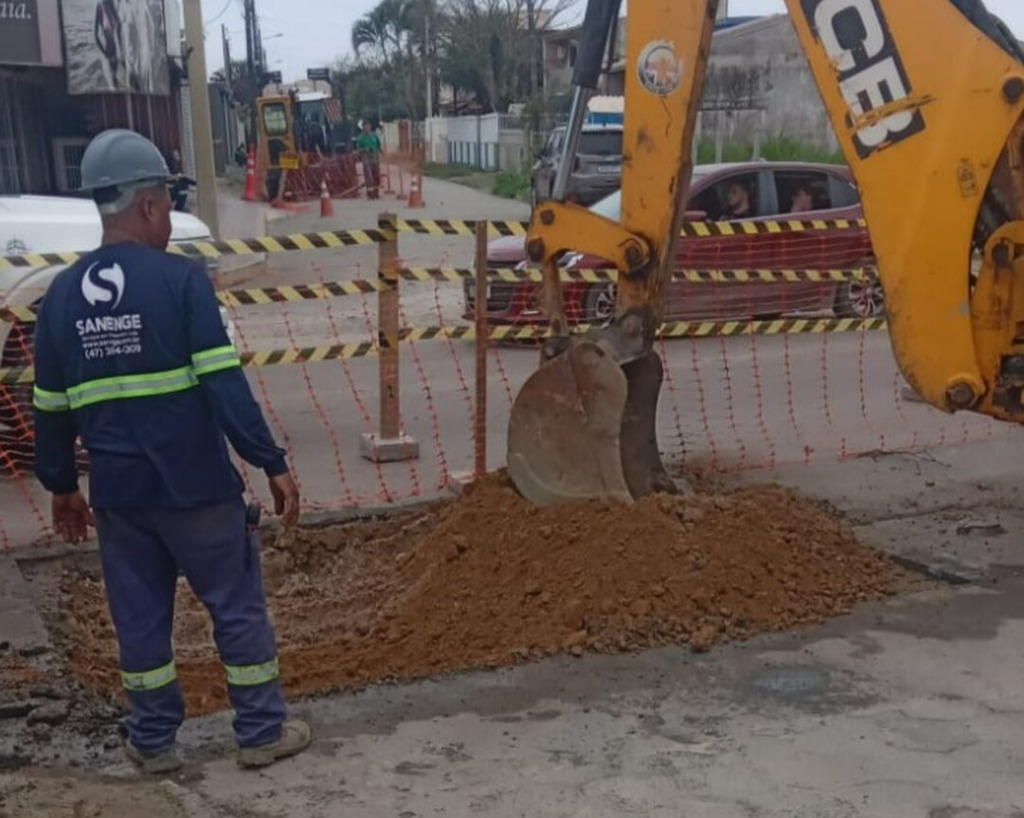 Águas de São Francisco do Sul finaliza execução de 1300 metros de rede de águas com método não destrutivo