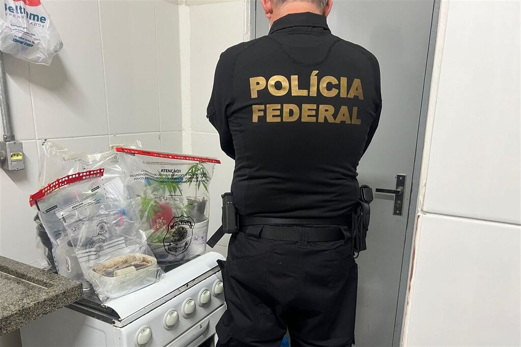 Polícia Federal realiza operação para combater o uso e o comércio de drogas na Universidade Federal de Santa Maria