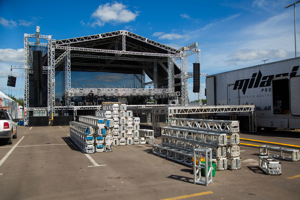 Como estão os preparativos para o show de Luan Santana em Santa Maria; apresentação ocorre nesta sexta