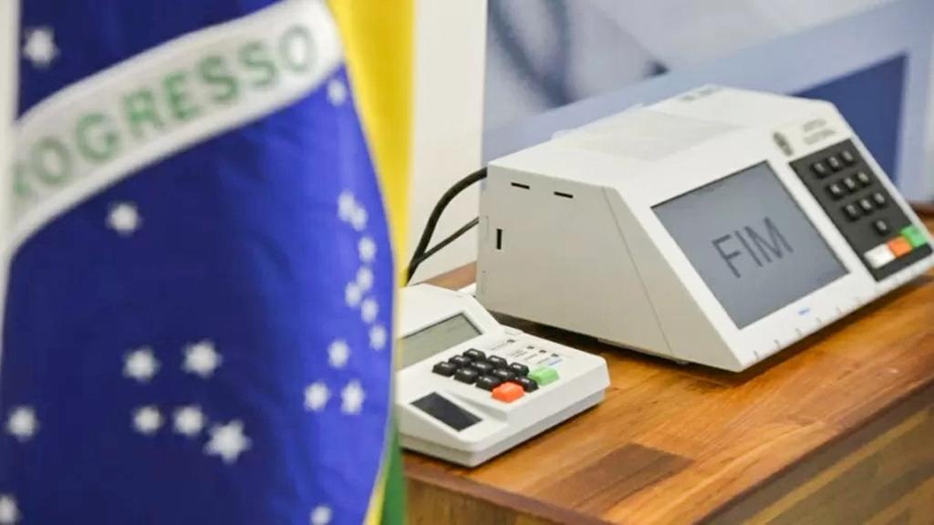 QUAIS OS PARTIDOS SAÍRAM FORTALECIDOS  DAS URNAS NAS ELEIÇÕES MUNICIPAIS?