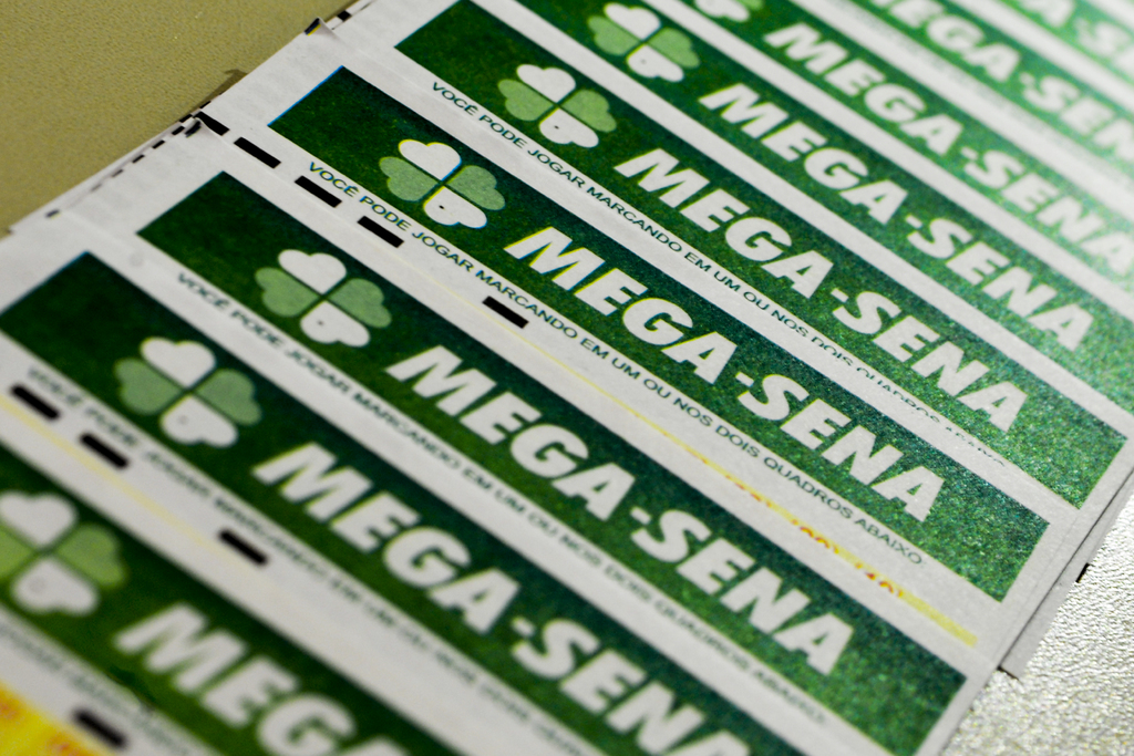 Mega-Sena sorteia prêmio acumulado em R$ 42 milhões