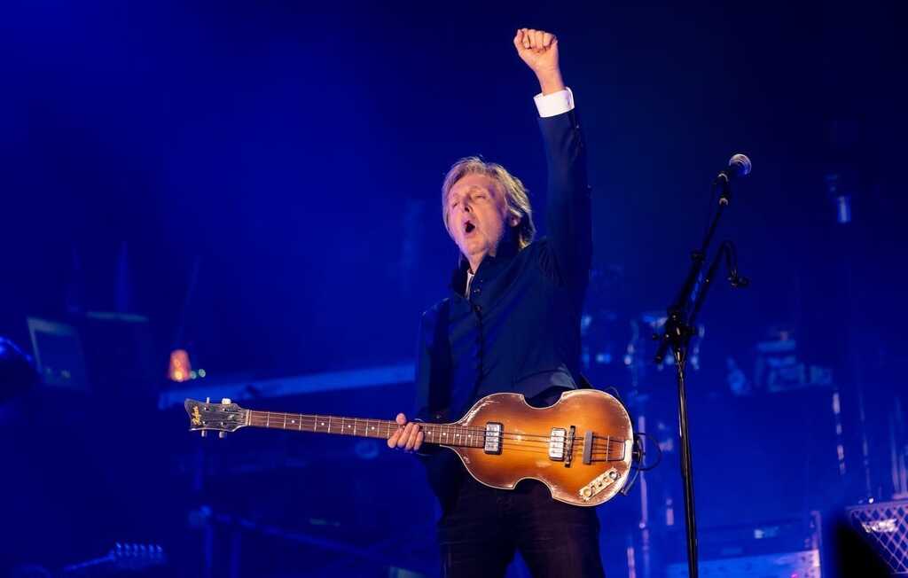 Paul McCartney emociona Florianópolis em show repleto de clássicos e nostalgia