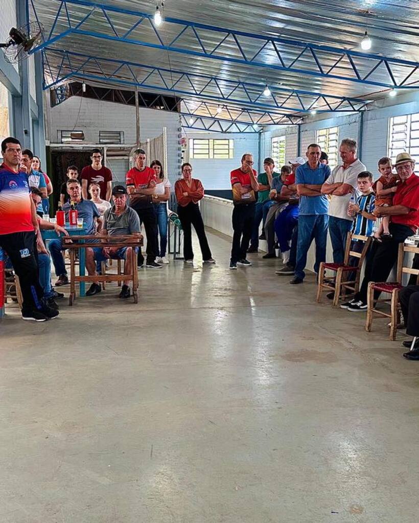 Foto: Divulgação/ Município de Modelo - O local agora conta com nova pintura, reforma e modernização dos banheiros, além de climatização para garantir maior conforto aos usuários.