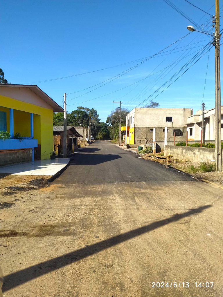 Prefeitura de Zortéa realiza pavimentação asfáltica de parte da Rua Amantina Antunes de Moraes , garantindo melhor mobilidade urbana para moradores