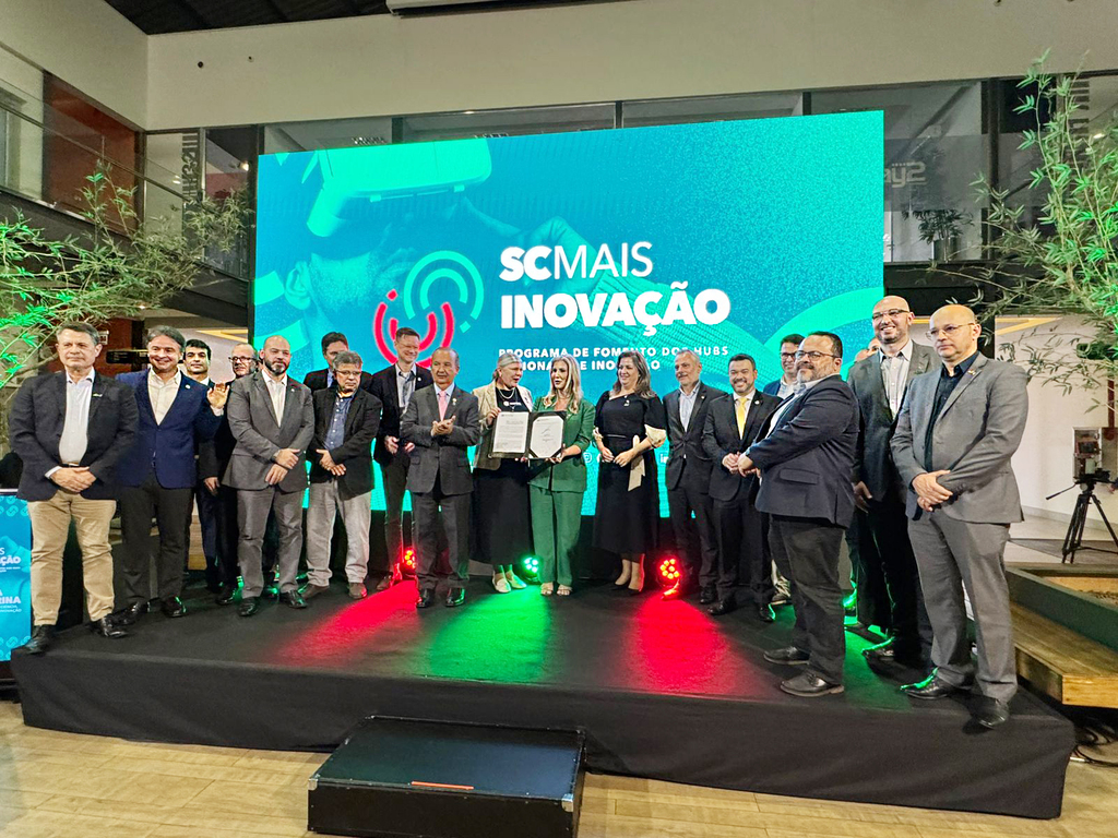 Reitor da Unoesc participa do lançamento do programa SC Mais Inovação