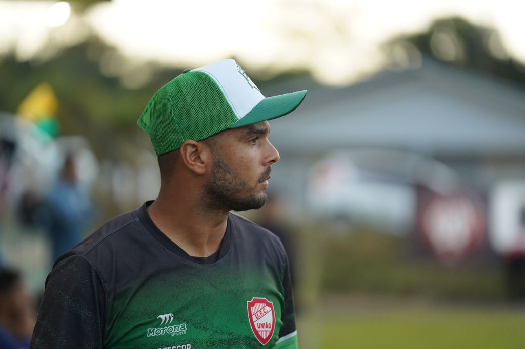  - Segundo Alexandre, seu objetivo como professor e orientador é contribuir ao máximo para a formação e evolução dos jovens atletas da escola - Foto: divulgação/Gol de Placa