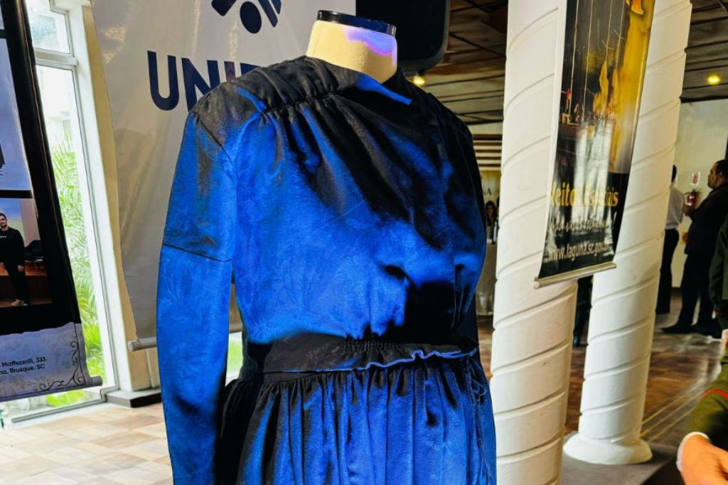 Réplica do vestido de Anita será exposta pela primeira vez em Laguna durante festival literário