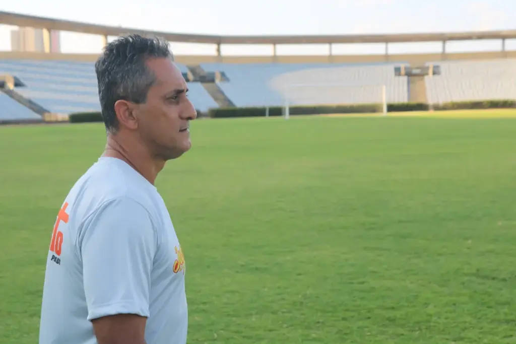 Ex-lateral Zé Carlos, campeão pelo JEC, morre aos 55 anos