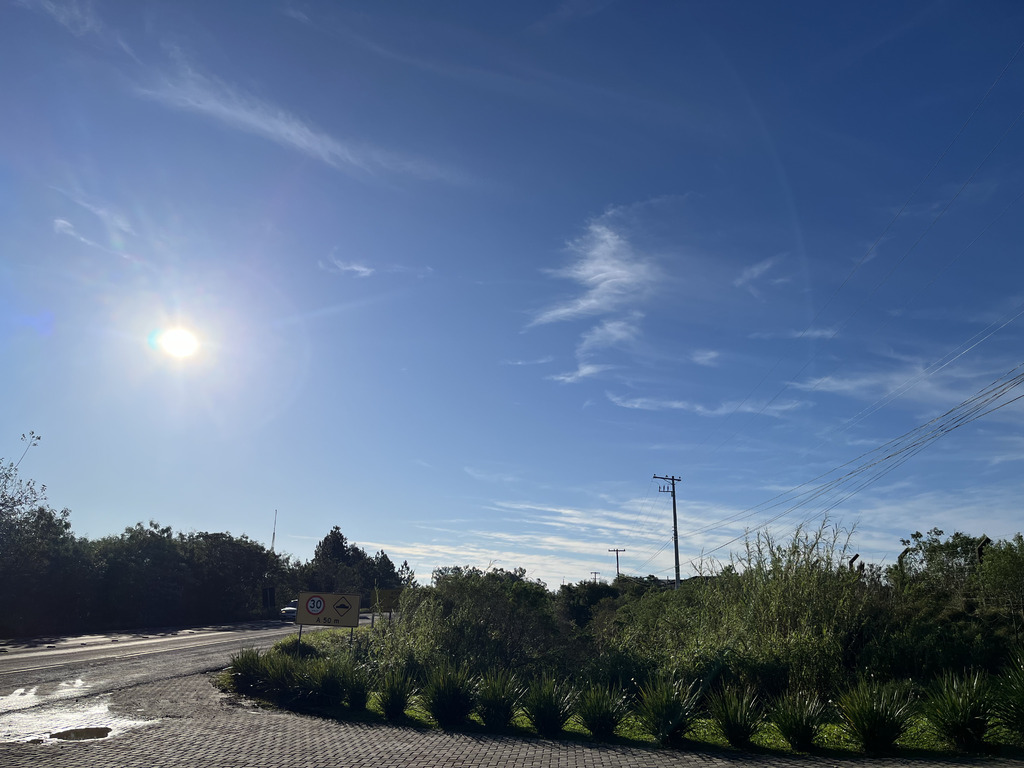 Semana inicia com sol em destaque e aumento gradual das temperaturas