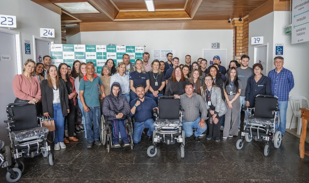 Deputado entrega 18 cadeiras de rodas motorizadas para municípios da Serra Catarinense