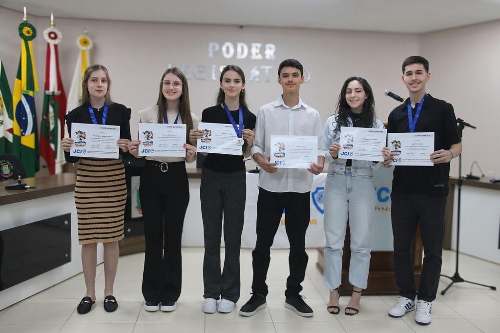 Jovens líderes: Oratória nas Escolas revela grandes talentos