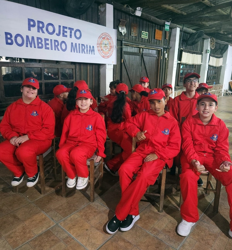 BOMBEIROS MIRINS RECEBEM CERTIFICADO