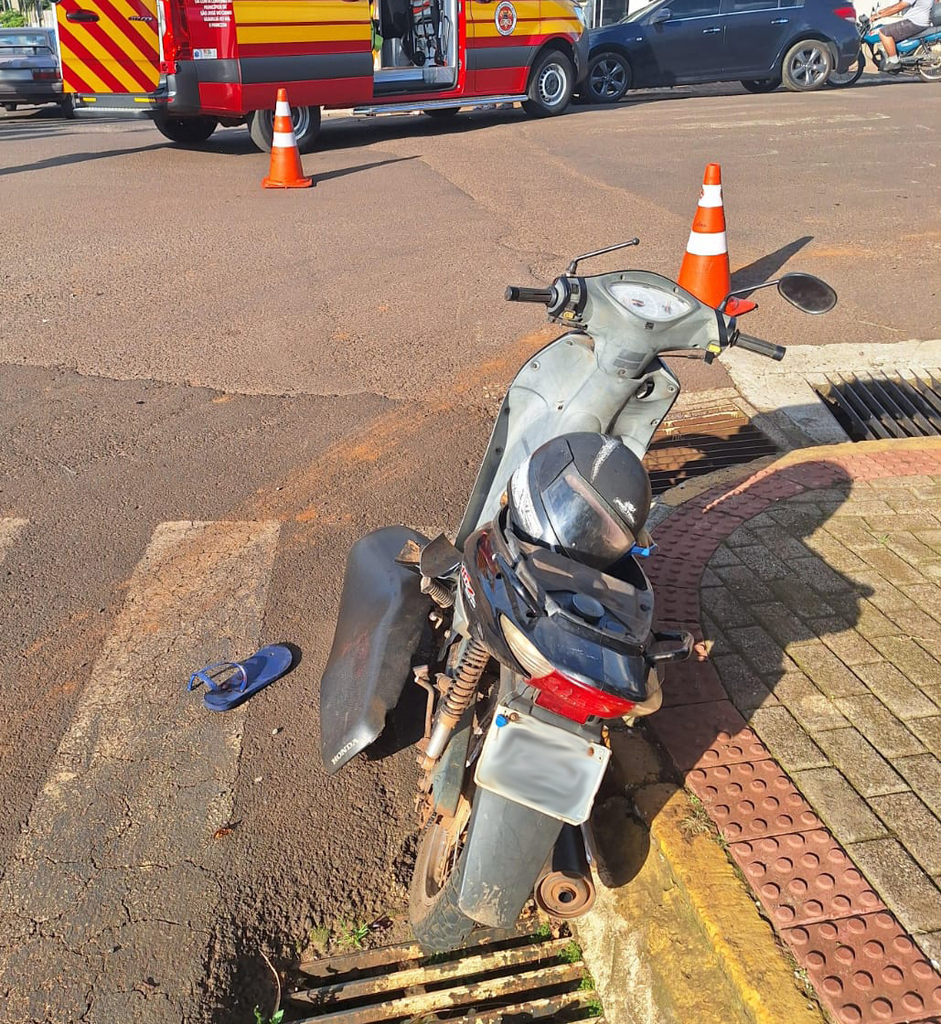 Motociclista fica ferido em acidente de trânsito registrado nesta manhã