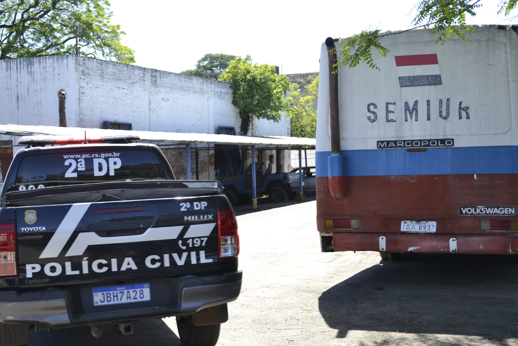 PC cumpre mandado de busca na Secretaria de Infraestrutura