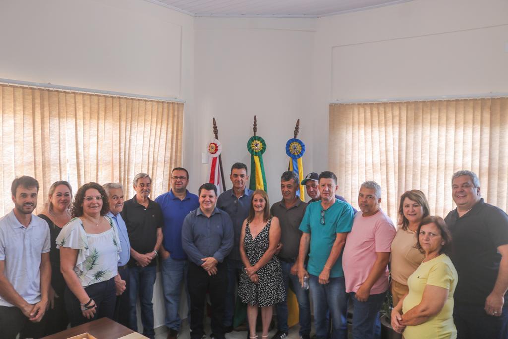 PRESIDENTE DA CÂMARA HÉLIO ROQUE ASSUME O COMANDO DA PREFEITURA DE PRAIA GRANDE  POR 15 DIAS