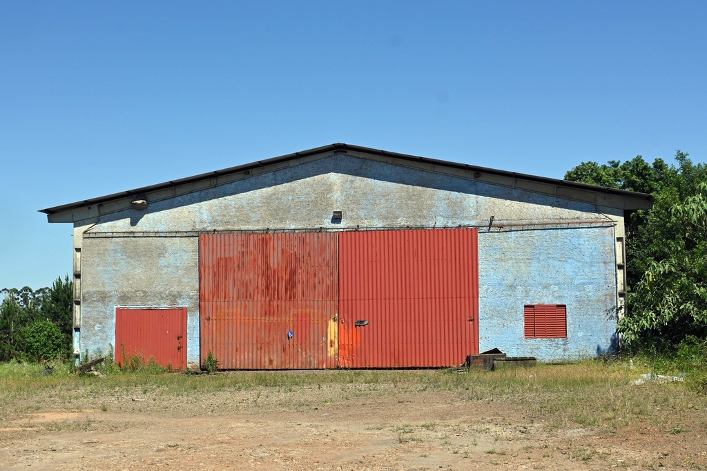 Publicado edital de licitação de terrenos e galpões da Área Industrial