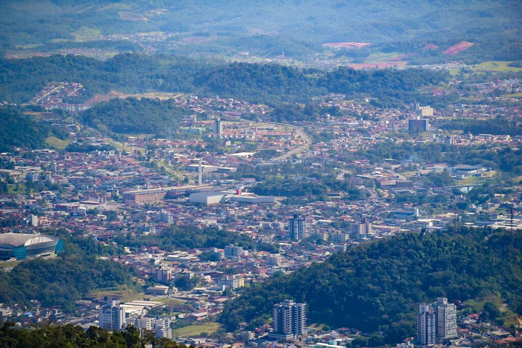 Aprovação de PEC na Assembleia Legislativa facilita repasse de recursos para municípios catarinenses