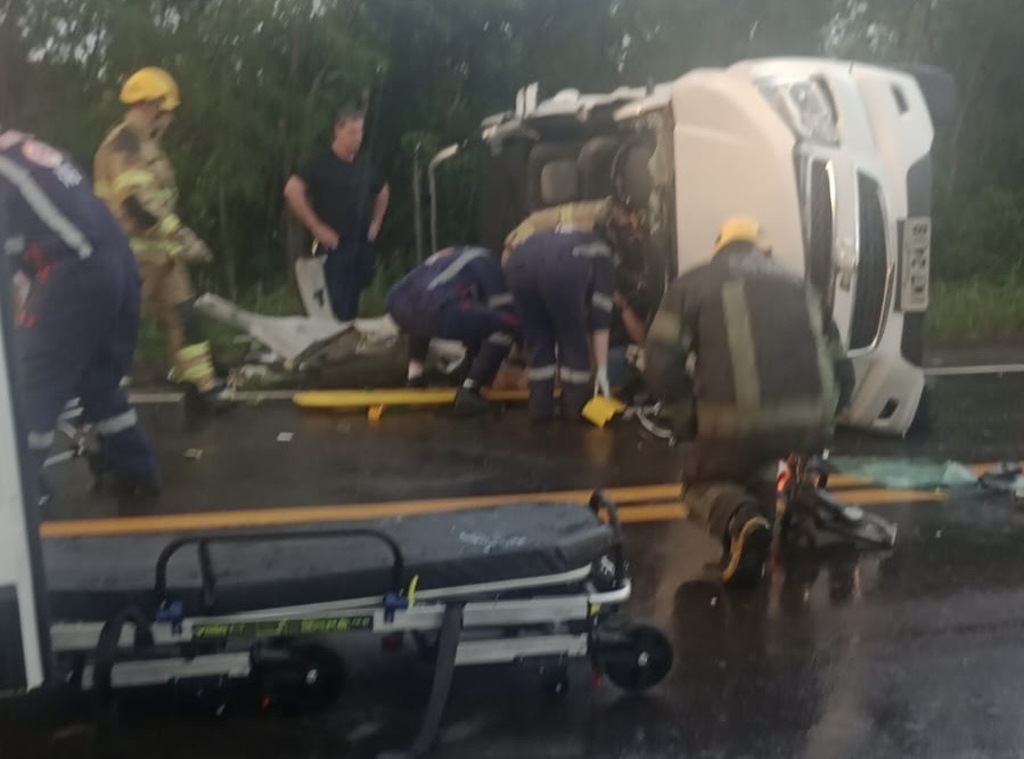 Após acidente, ocupante de veículo é detido pela PRF em Santa Maria