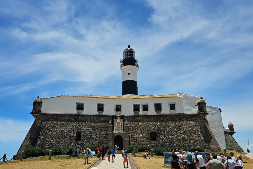 Secretaria de Turismo realiza ação intercâmbio visando fortalecimento do setor durante visita a Salvador