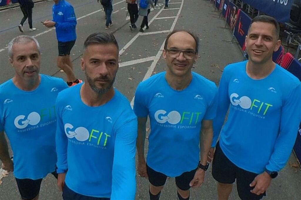 Foto: GoFit Assessoria Esportiva - Rodrigo Pacheco (a partir da esquerda), Alexandre Tavares, Cleoni Pedron e Cleber Brenner participaram da Maratona de Nova York