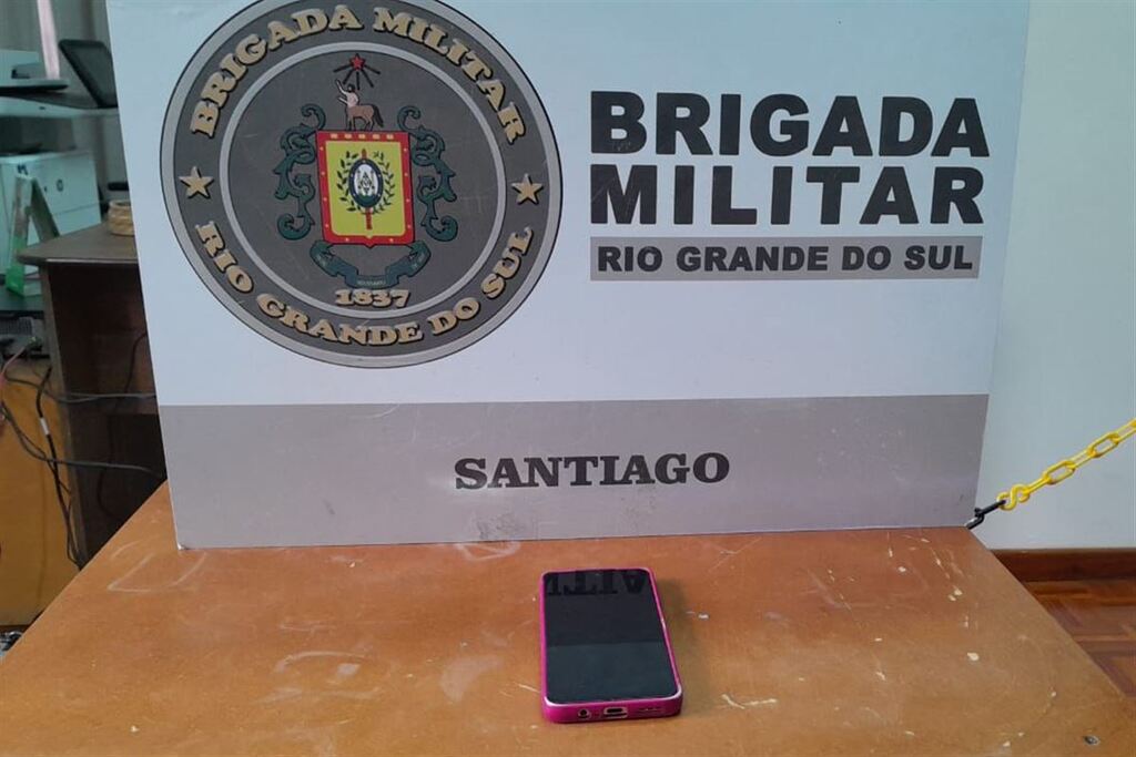 Homem é preso em flagrante após furtar celular de residência para trocar por drogas