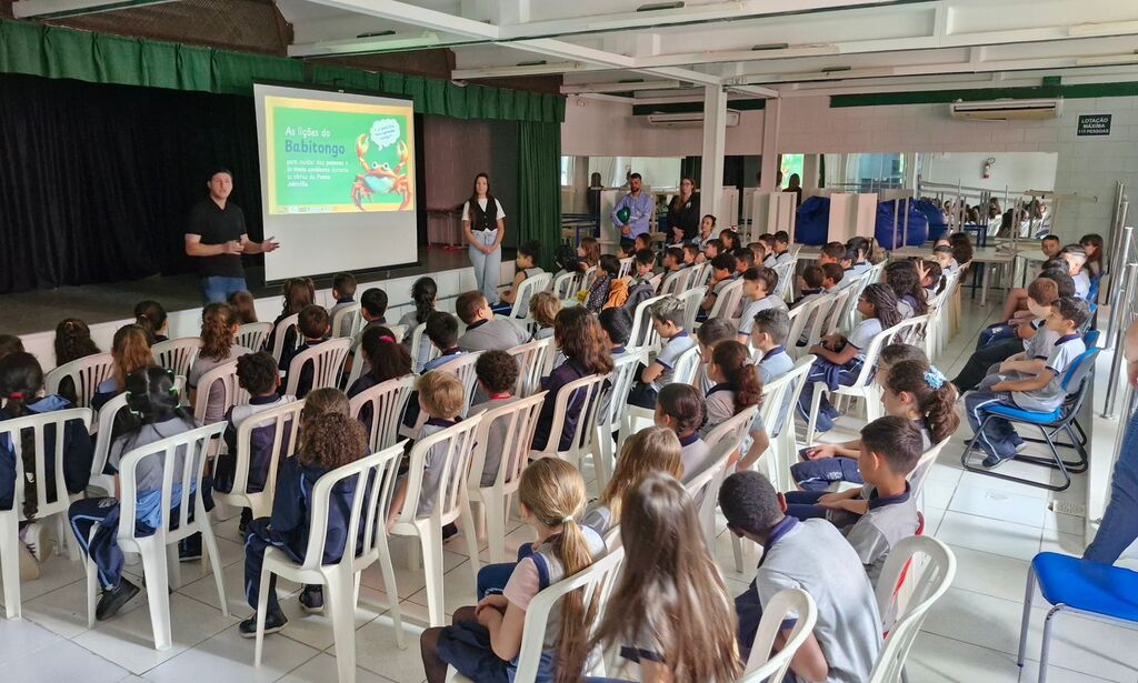 Alunos da Rede Municipal de Ensino participam de ação ambiental na região da Ponte Joinville