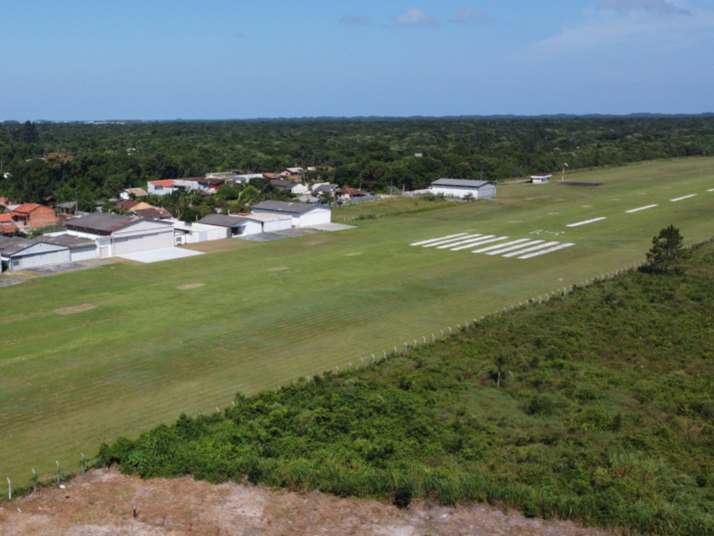 Aeródromo público de São Francisco do Sul é liberado para operações