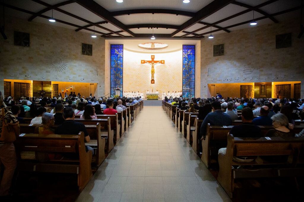 Na abertura da 81ª Romaria, Basílica da Medianeira recebe devotos para saudar a Rainha do Povo Gaúcho