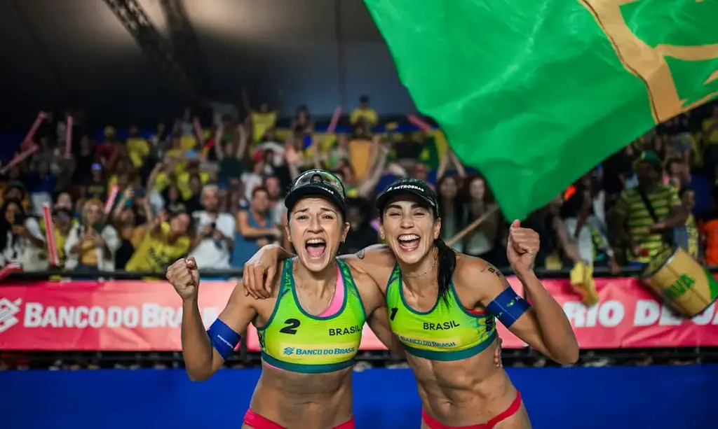 Bárbara e Carol conquistam etapa Elite 16 do Circuito Mundial