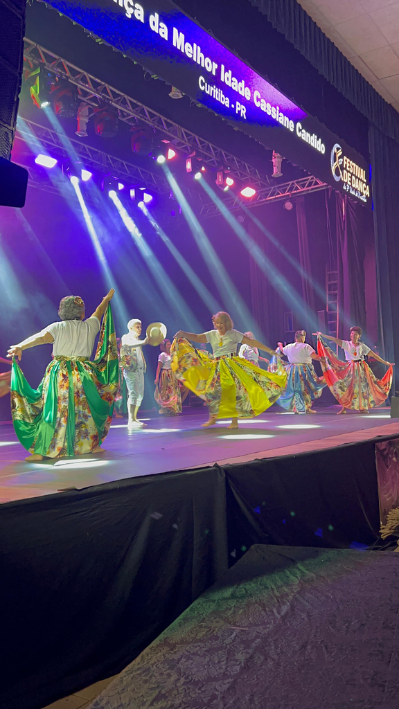 22º FESTIVAL DE DANÇA DA TERCEIRA IDADE DE PIRATUBA ENCANTA O PÚBLICO COM ENERGIA E ARTE