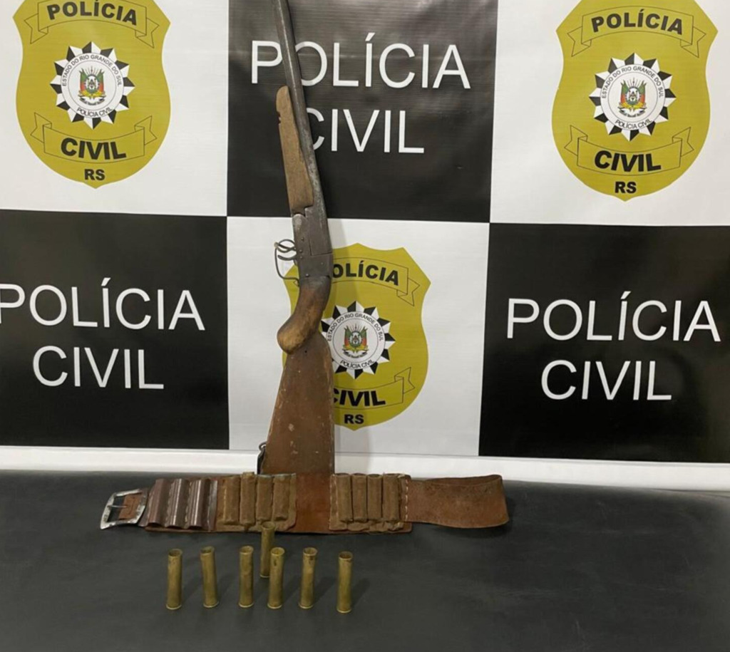 Polícia Civil cumpre mandado de busca e apreensão em casa em Pinhal Grande