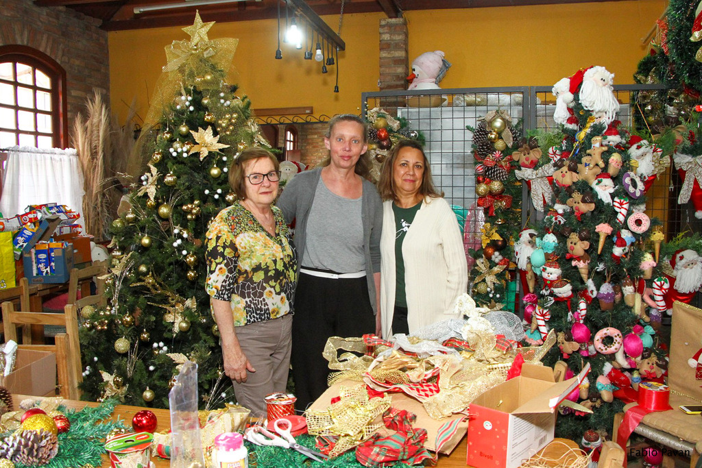 Decoração de espaços e da Casa do Papai Noel valorizam as crianças e as famílias