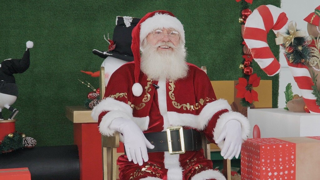 A MAGIA DO NATAL COMEÇA A TOMAR CONTA DAS RUAS DE SOMBRIO