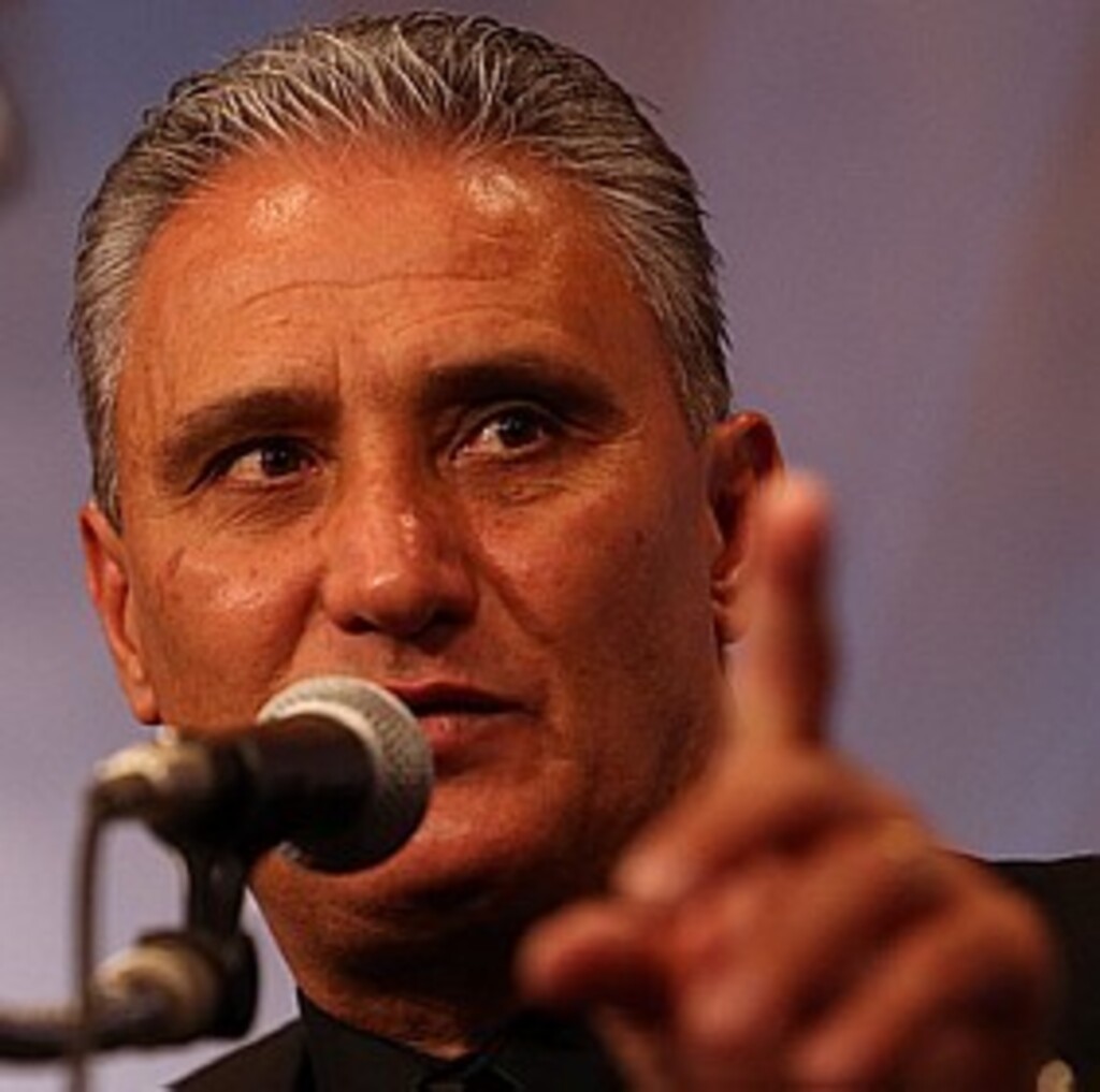 Tite não vê Corinthians favorito por causa da má fase do Chelsea