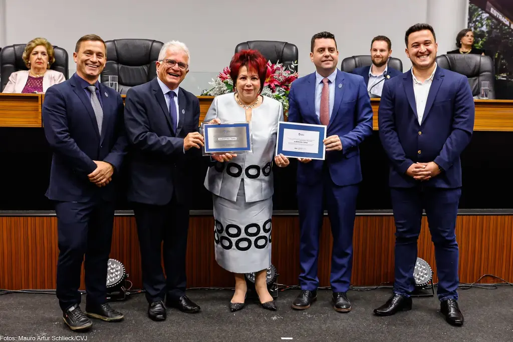 Albertina Tuma recebe título de cidadã honorária de Joinville