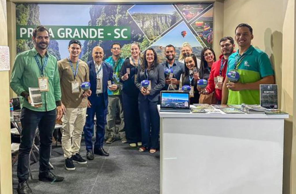 CIDADE DE PRAIA GRANDE MARCA PRESENÇA COMO DESTINO TURÍSTICO  EM DESTAQUE NA FESTURIS 2024 EM GRAMADO