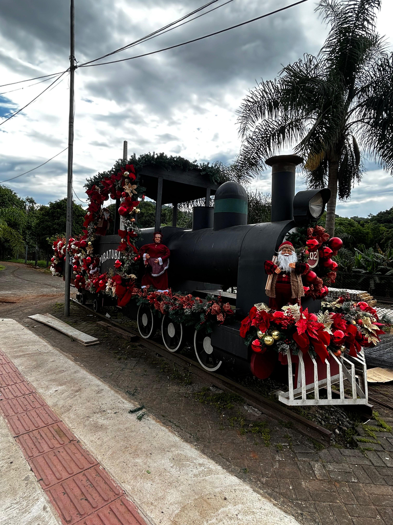 Cidade de Piratuba amanhece com decoração natalina