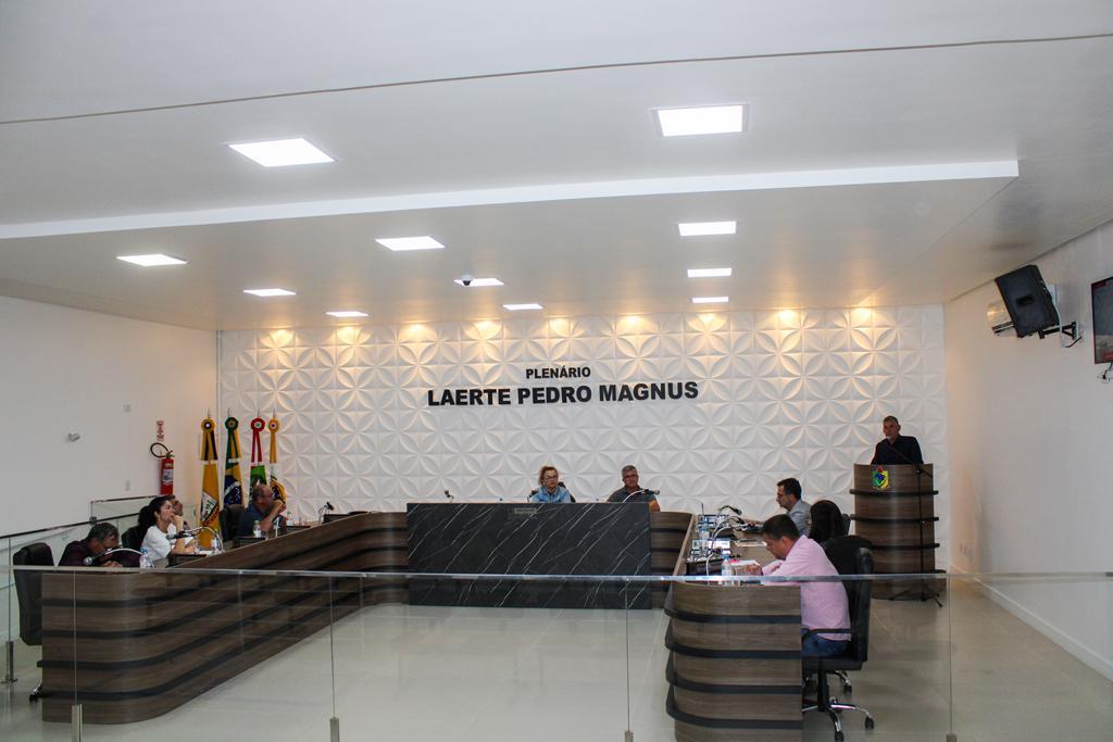VEREADORA CARLA APRESENTA PROJETOS EM  HOMENAGEM A ANTIGOS MORADORES DO SERTÃO DO PIRITÚ DE SÃO JOÃO DO SUL