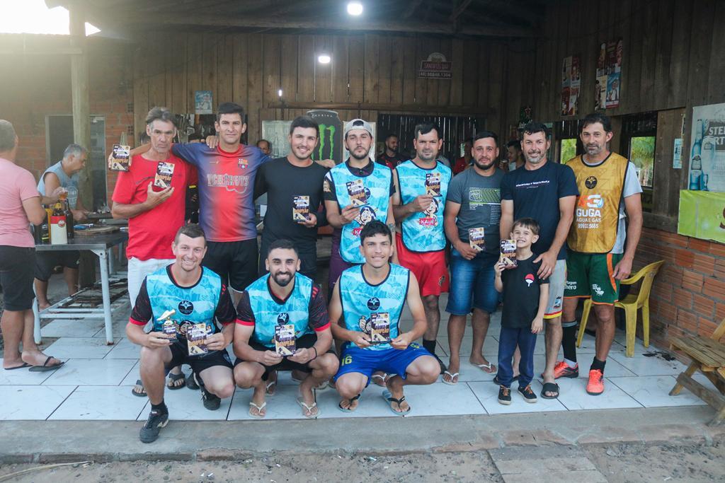 SANDRO’S BAR ENTREGA PREMIAÇÃO AOS  MELHORES DO CAMPEONATO COMUNITÁRIO DE SÃO JOÃO DO SUL