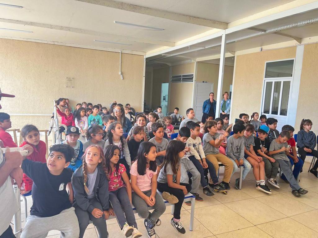 PROJETO DE BEM-ESTAR ANIMAL DA PREFEITURA  DE TORRES DESENVOLVE AÇÕES NA ESCOLA