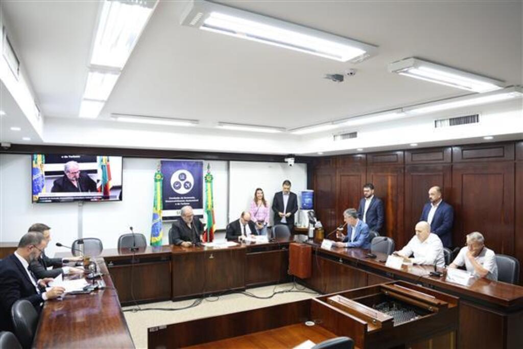 Marcelo Oliveira/ALRS - Reunião da Comissão de Economia, Desenvolvimento Sustentável e do Turismo ocorreu na última quarta-feira, 13/11