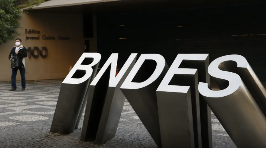 BNDES assina contrato com Banco de Desenvolvimento da América Latina